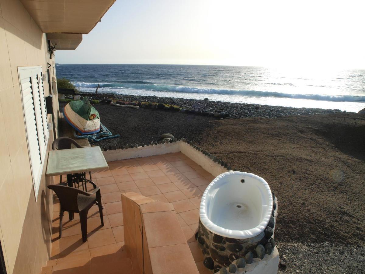 Sunrise Directly At The Sea Apartment La Mareta